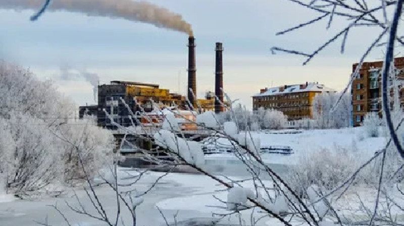 Жители Степногорска жалуются на ледяные батареи и замерзшие подъезды