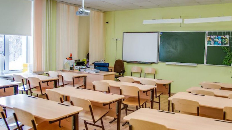 Как будут учиться школьники в Астане и Алматы 14 декабря