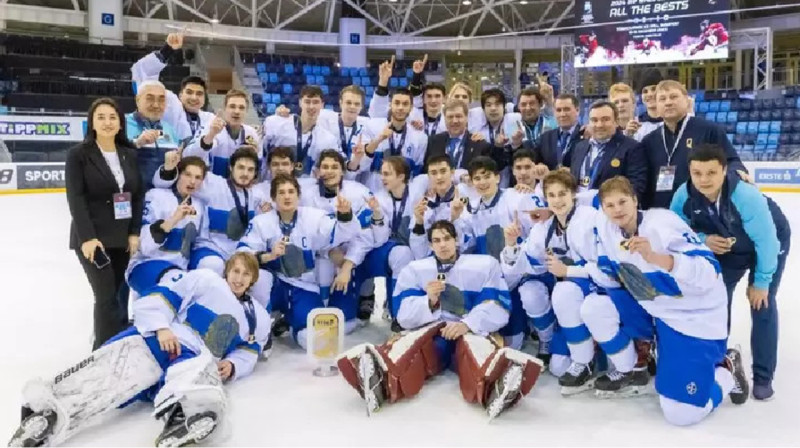 Сразу три хоккейные команды Казахстана сыграют в топ-дивизионе чемпионата мира