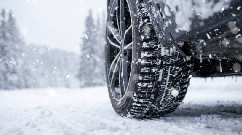 На 10 участках автодорог закрыли движение в Казахстане