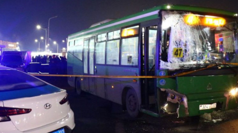 Избивший женщину-водителя алматинец пытался сбежать после аварии