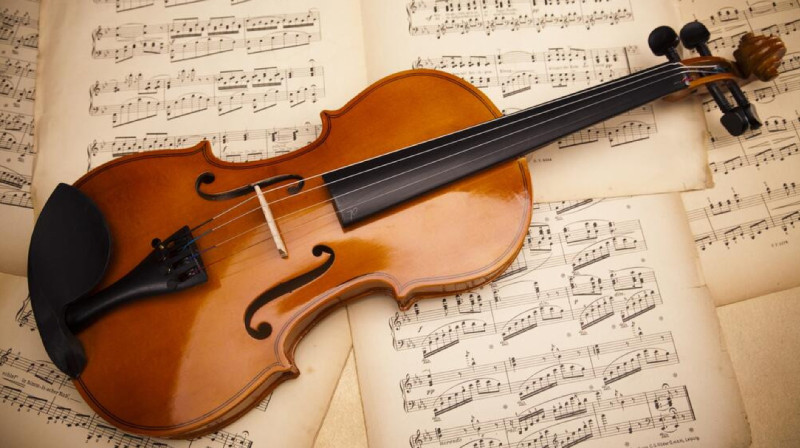 Миллиард тенге потратят на музыкальные инструменты в Казахстане