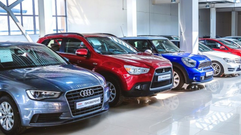 В Узбекистане продали годовой запас авто за два дня