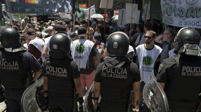 В Аргентине начались массовые протесты против политики новых властей