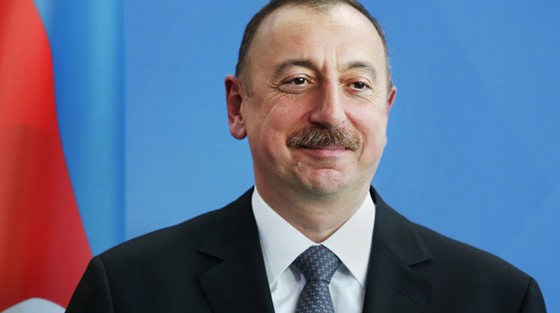 ЦИК Азербайджана зарегистрировал кандидатуру Алиева на пост президента