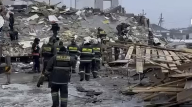 Тело третьего погибшего нашли под завалами в кафе Уральска