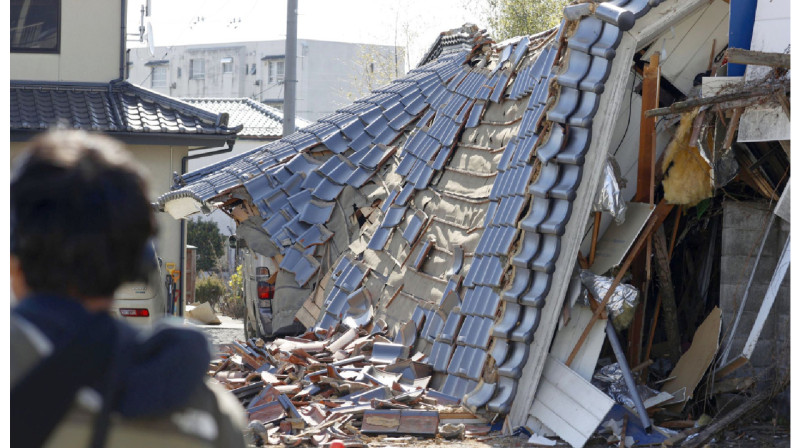 В Японии остаётся неизвестна судьба 179 человек после землетрясений