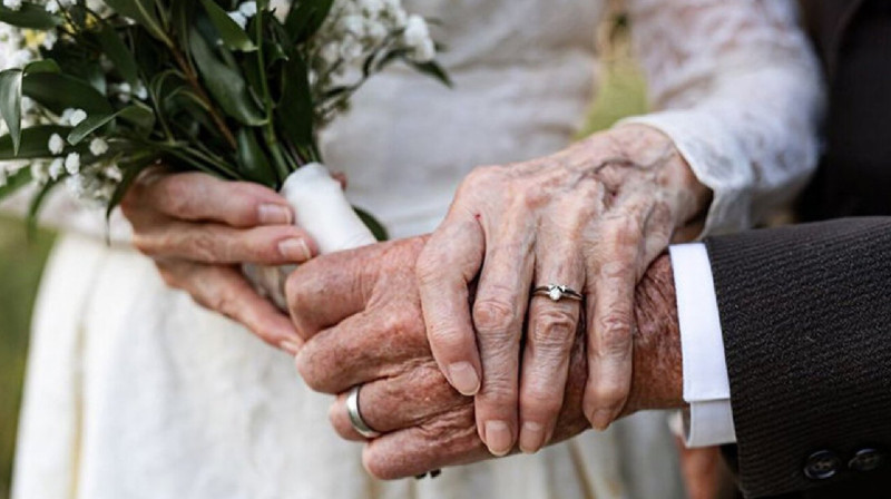 Бывшие супруги вновь поженились спустя 45 лет