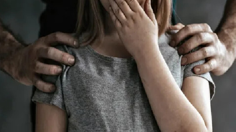 Статья о соврашении нечов. Развращение малолетних статья ук рф. Уголовная статья за совращение несовершеннолетних. Совращение малолетних какая статья. Совращение несовершеннолетних статья ук.