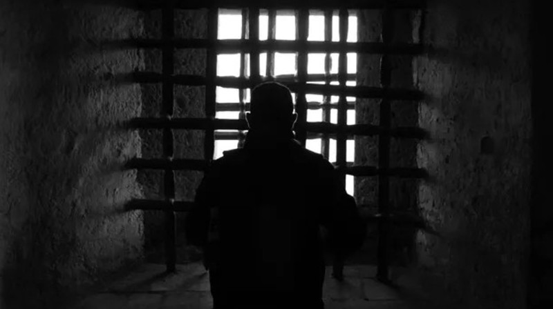 Российских заключенных пытают холодом для согласия отправиться на войну