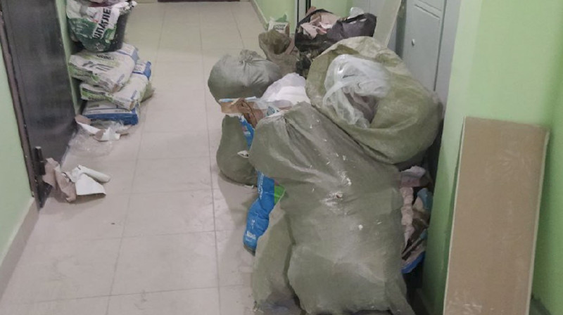 Застройщик отключил все лифты на время праздников в жилом комплексе в России