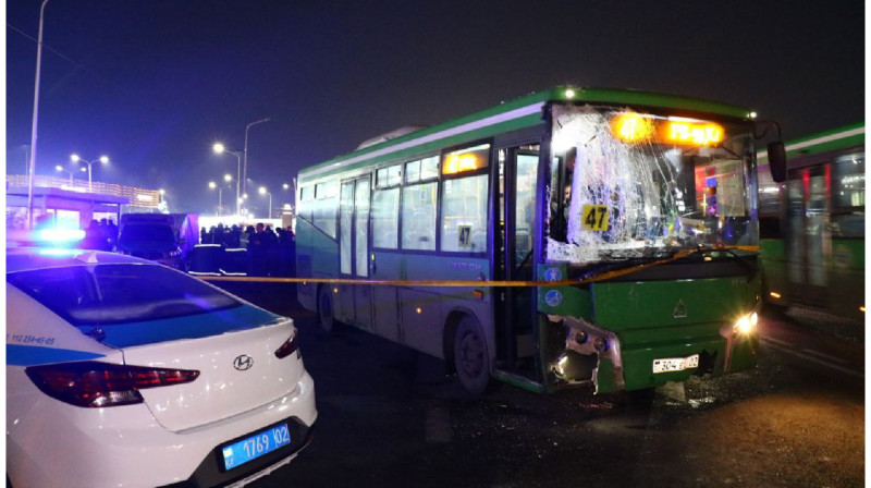  На женщину-водителя неуправляемого автобуса завели уголовное дело в Алматы