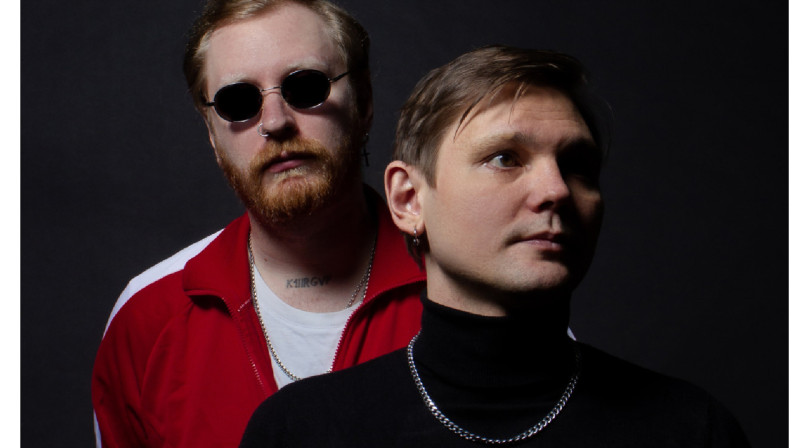 Солист панк-группы повторил на концерте образ с «голой вечеринки». Мизулина отреагировала