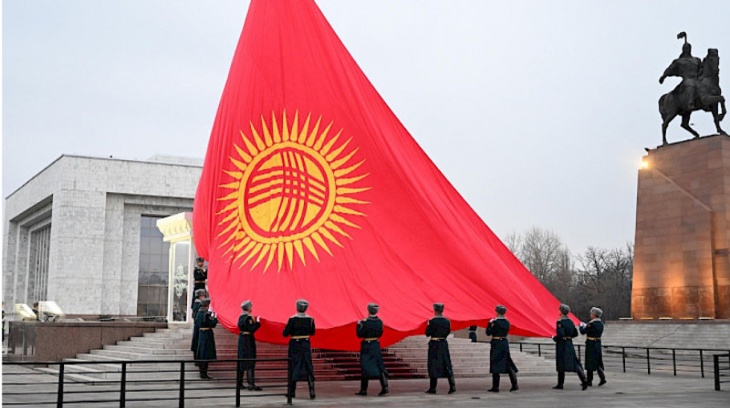 Бизнесмен из Кыргызстана заявил о похищении из-за несогласия с изменением государственного флага
