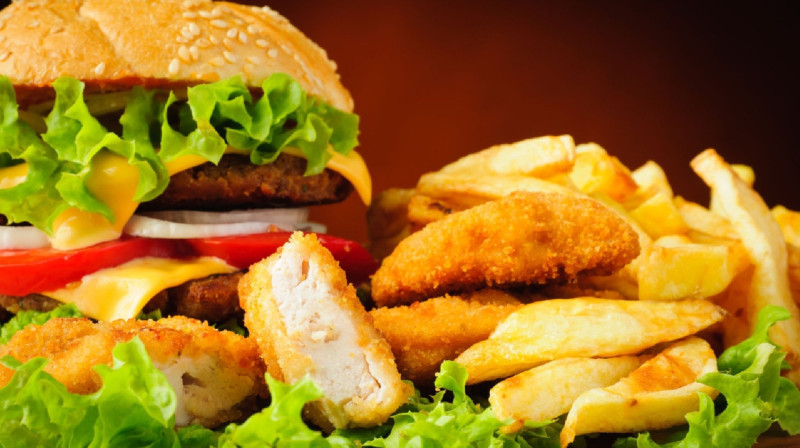 Пицца - в качестве взятки: капитана юстиции лишили звания