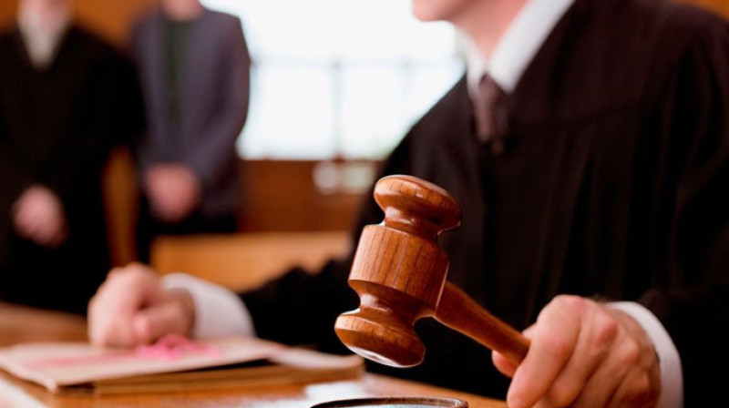 Шестерых полицейских осудили за взятки в Алматинской области