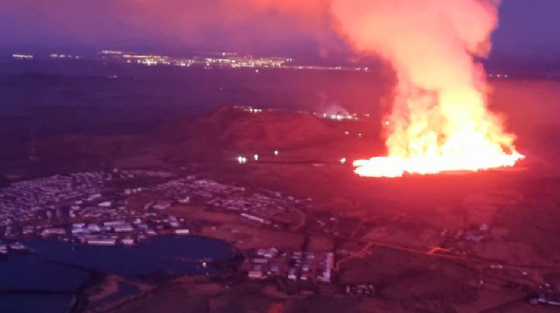 Мощное извержение вулкана в Исландии: лава достигла города Гриндавик