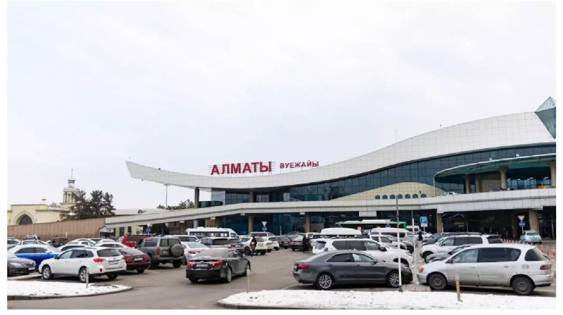 Парковка в аэропорту Алматы стала дороже