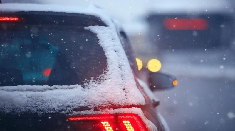 В шести областях Казахстана закрыли трассы из-за непогоды