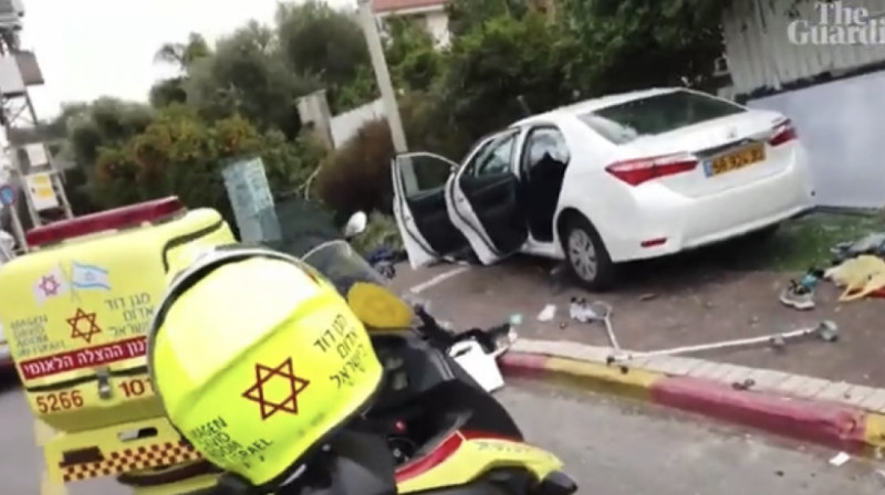 Двое палестинцев въехали в толпу людей на угнанных авто, есть погибшие и пострадавшие