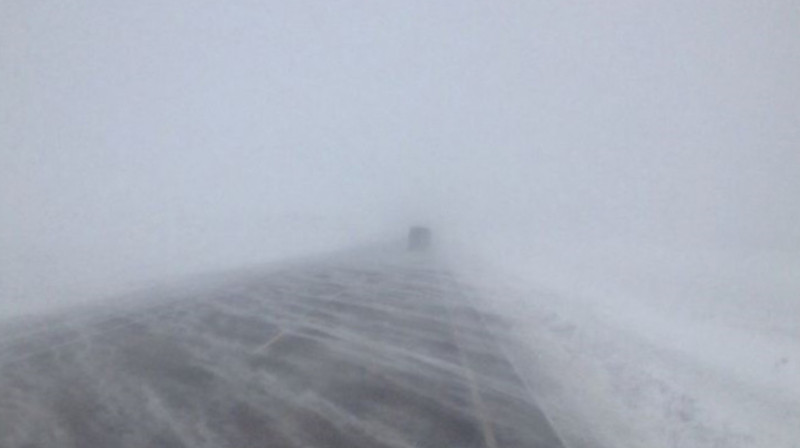 В двух областях Казахстана закрыли дороги из-за непогоды