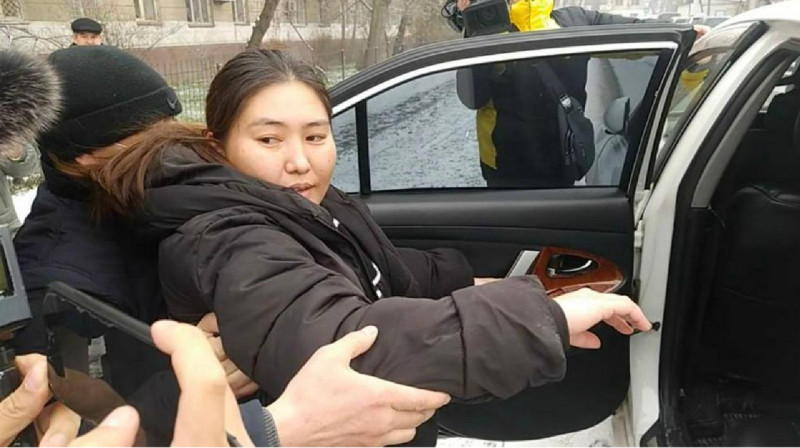 В Кыргызстане на двое суток задержали 11 журналистов-расследователей