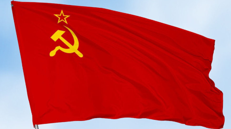 В Украине вынесли приговор мужчине, который продавал флаг СССР через интернет