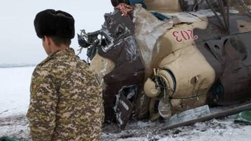 Командир экипажа умер в результате крушения Ми-8 в Бишкеке
