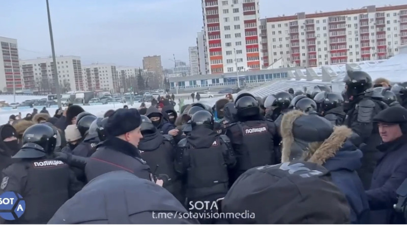 «Башкирское восстание»: в Уфе столкновения протестующих с полицией