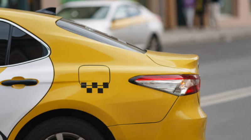 Казахстанцы ездят на самом дорогом такси среди стран СНГ