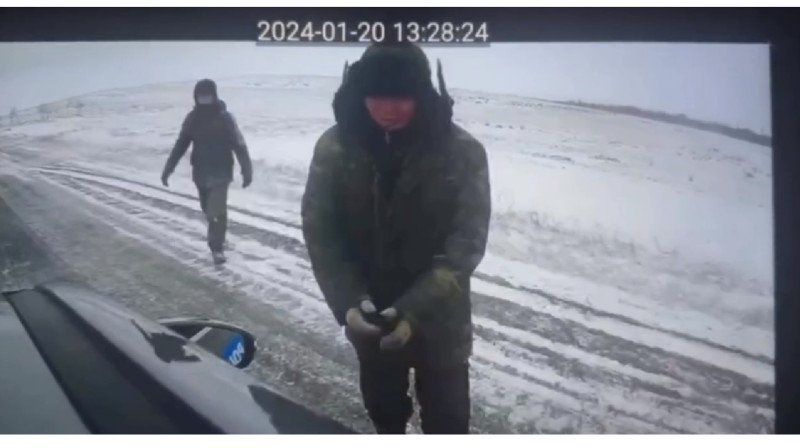 Мужчина и подросток потерялись из-за метели в Западно-Казахстанской области