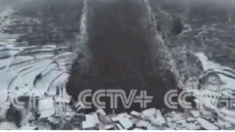 Более 45 человек оказались под завалами в результате оползня на юго-западе Китая