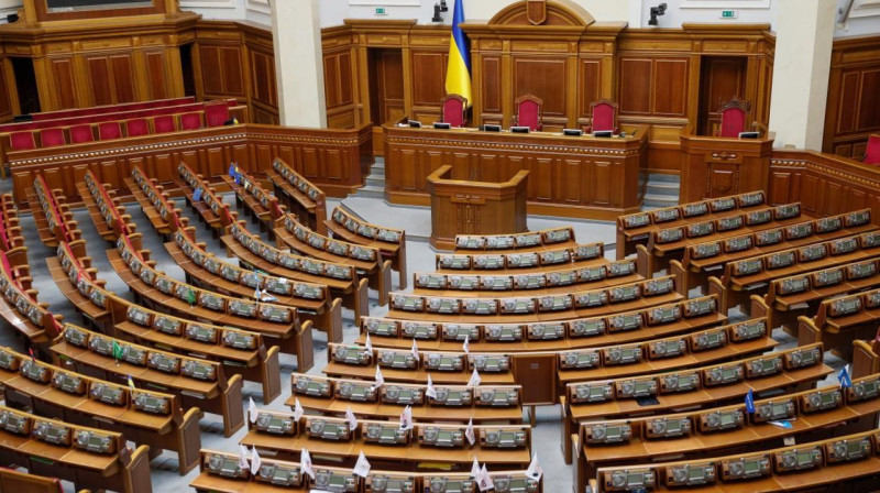 Зеленский внес в Раду закон о множественном гражданстве