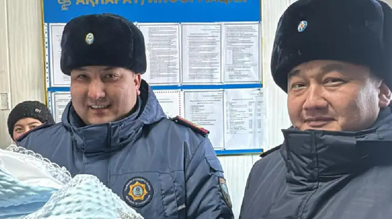 Новорождённого назвали в честь сотрудника МЧС, спасшего семью в буран