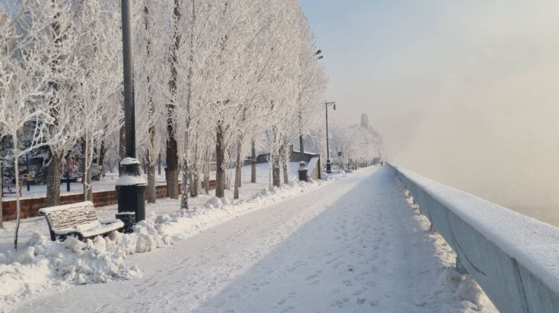 В 10 областях РК объявлено штормовое предупреждение