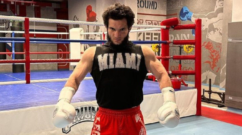 Российский боец ММА упал с 10 этажа и остался жив