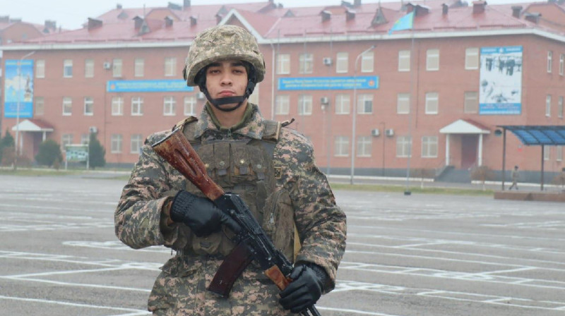 В Шымкенте служит в армии солдат-полиглот, владеющий несколькими языками