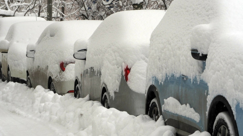 Трассы закрыты в двух областях Казахстана