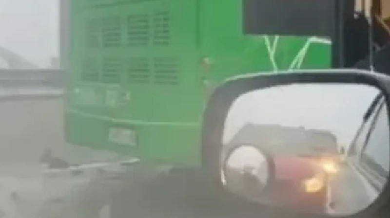 Алматыда жеңіл көлік пен жолаушылар автобусы соқтығысты