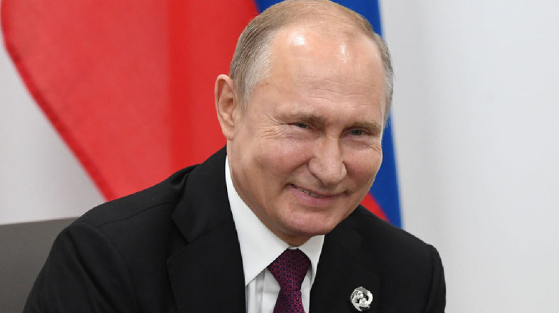 Путин разрешил экономически значимым организациям скрывать данные