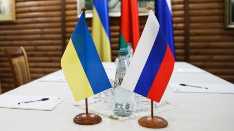 «Обе стороны истощены войной» - экс-глава НАТО назвал сроки мирных переговоров России с Украиной