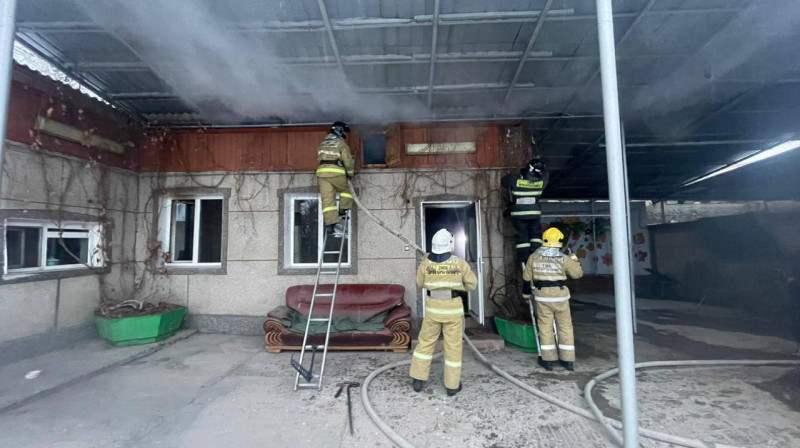 Сколько пожаров произошло в Казахстане за прошедшие сутки