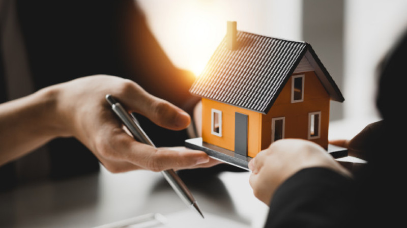 Ипотеку на 2,1 млрд тенге выдали казахстанцу