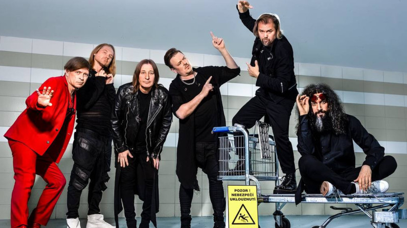 Все участники группы «Би-2» покинули Таиланд