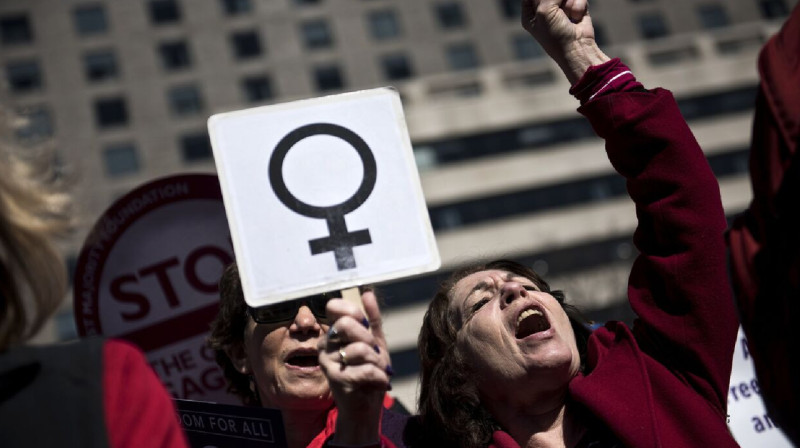 Феминистки после трёх отказов вновь подали заявку на проведение марша в Алматы