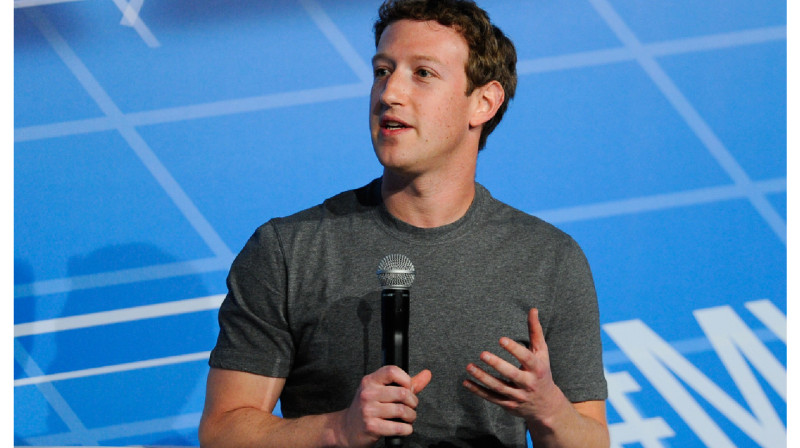 Создатель Facebook извинился перед родителями детей, пострадавших от соцсетей