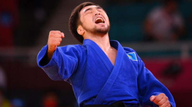 Елдос Сметов успешно стартовал на Grand Slam в Париже