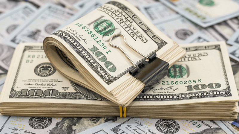 Курс доллара поднялся в Казахстане