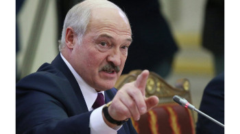 Лукашенко разрешил применять оружие против собственных граждан