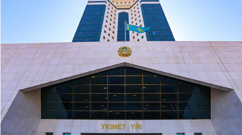 Саденов и Жаксылыков сохранили посты министров